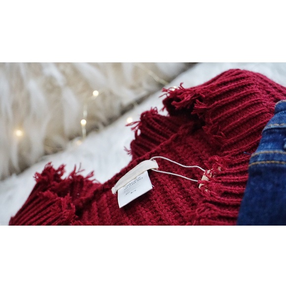 Burgundy Frayed V-Neck Knit Sweater Cozy - Picture 7 of 9